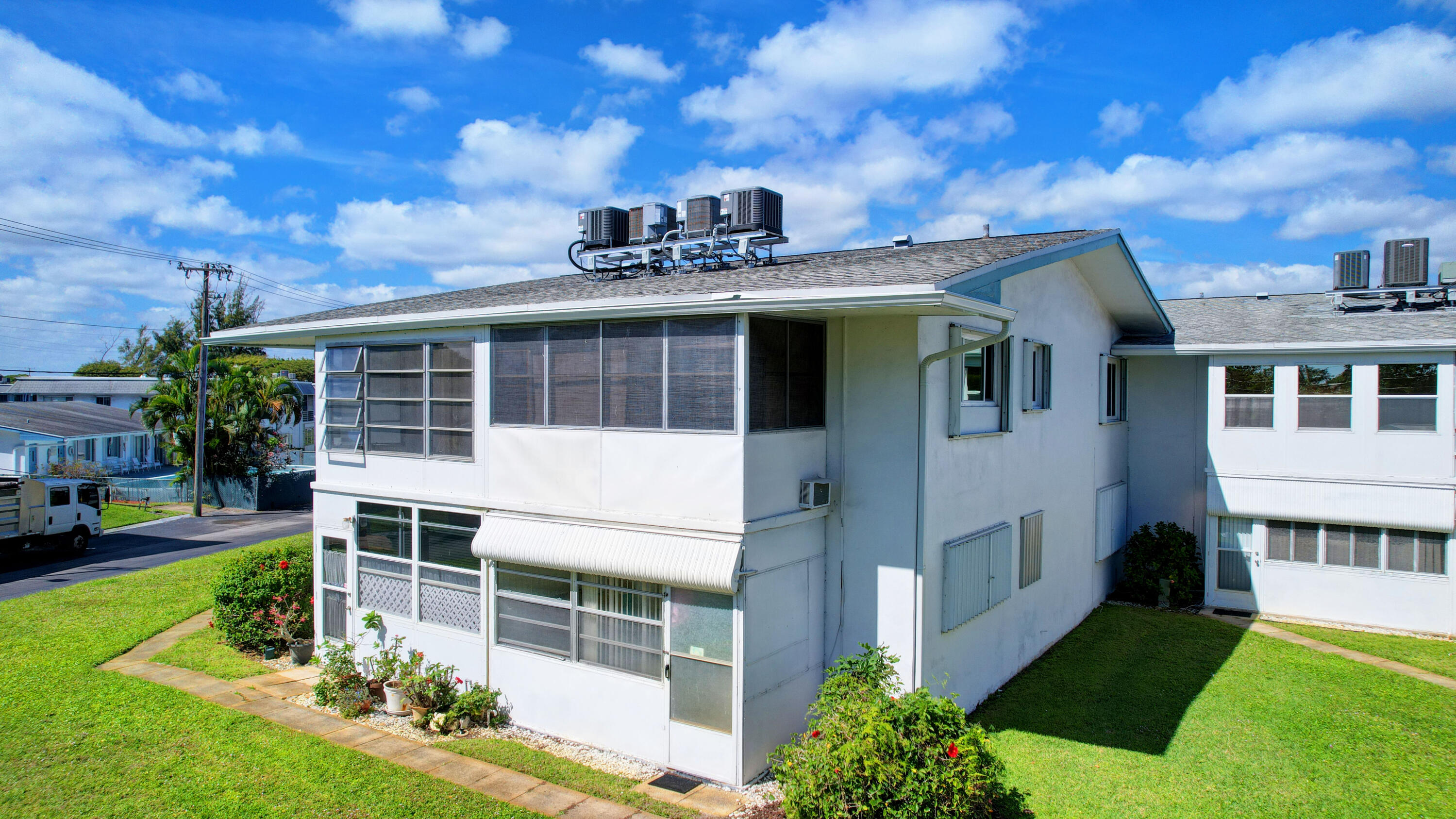 2290 Sunset Avenue 18