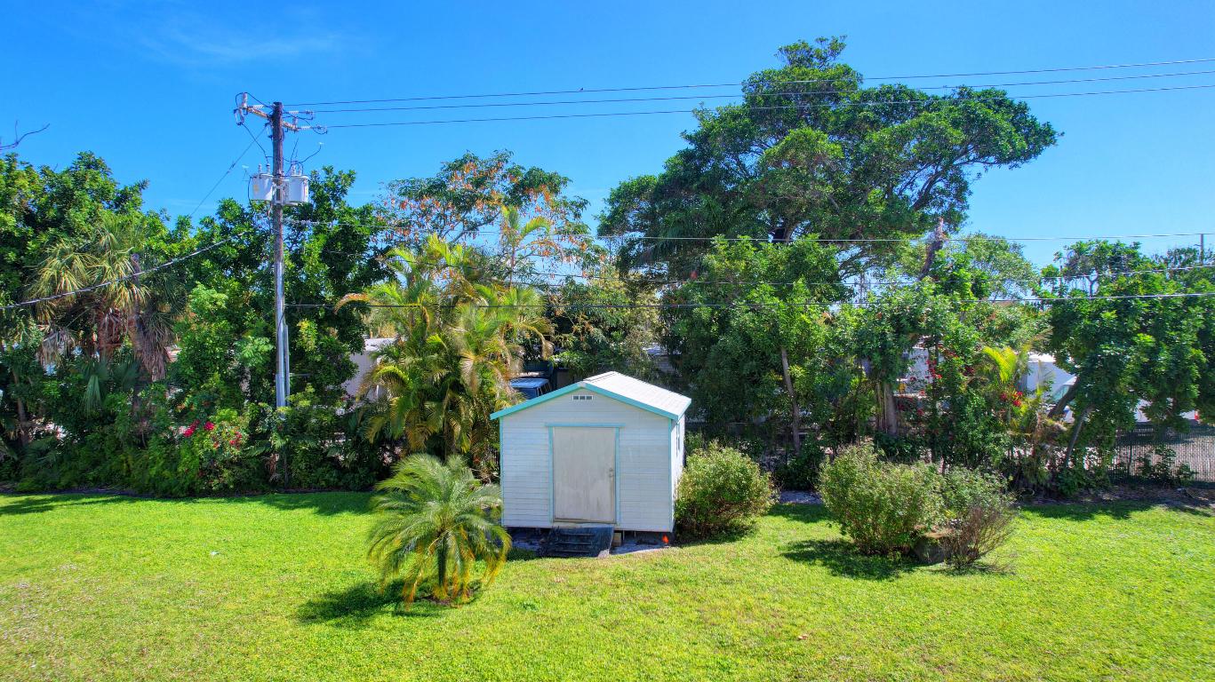 2290 Sunset Avenue 18