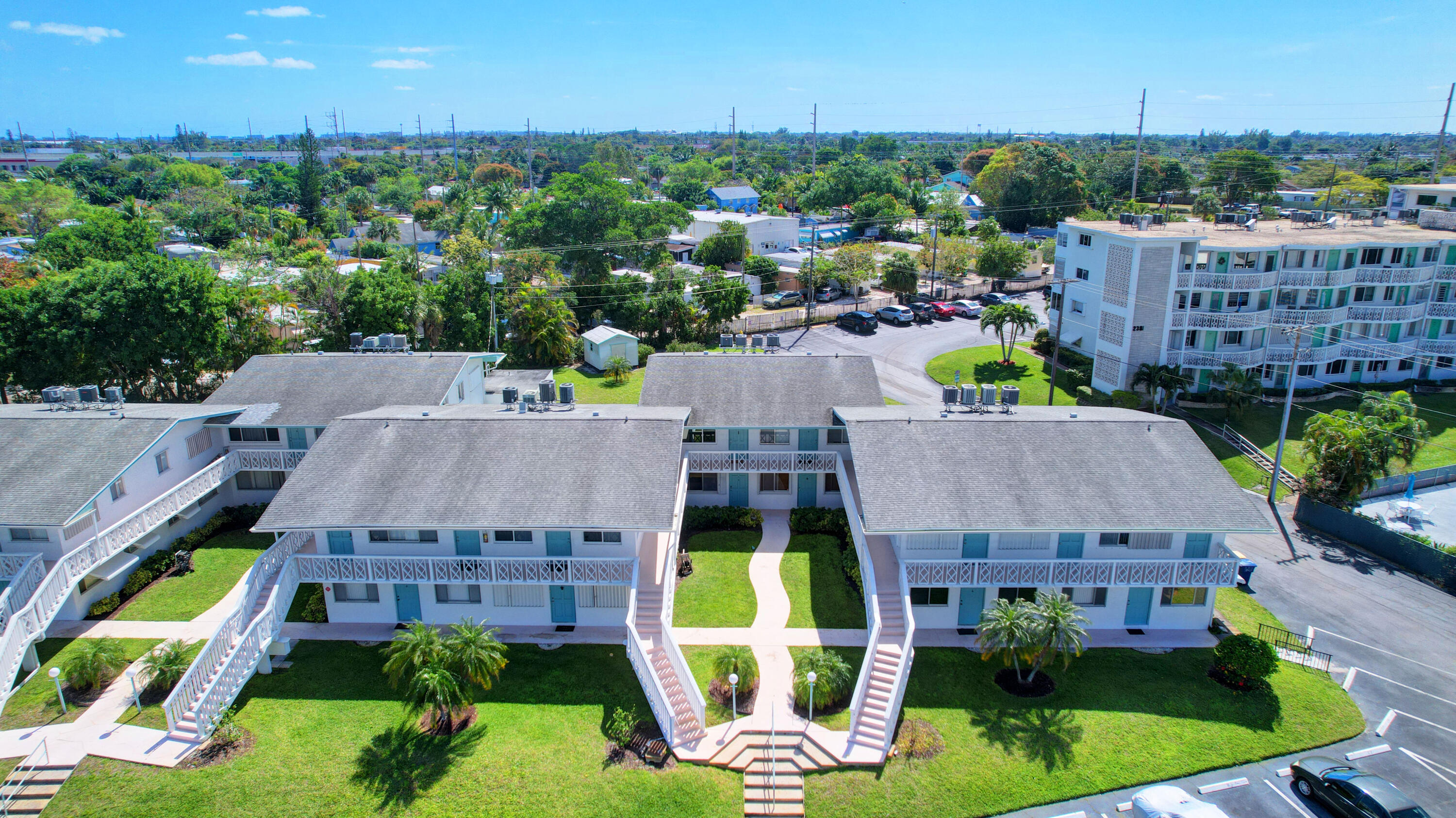 2290 Sunset Avenue 18