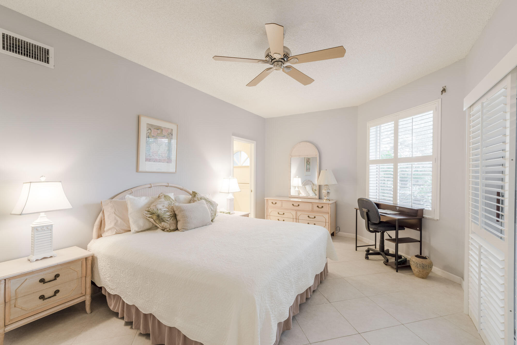 2403 Fairway Drive N