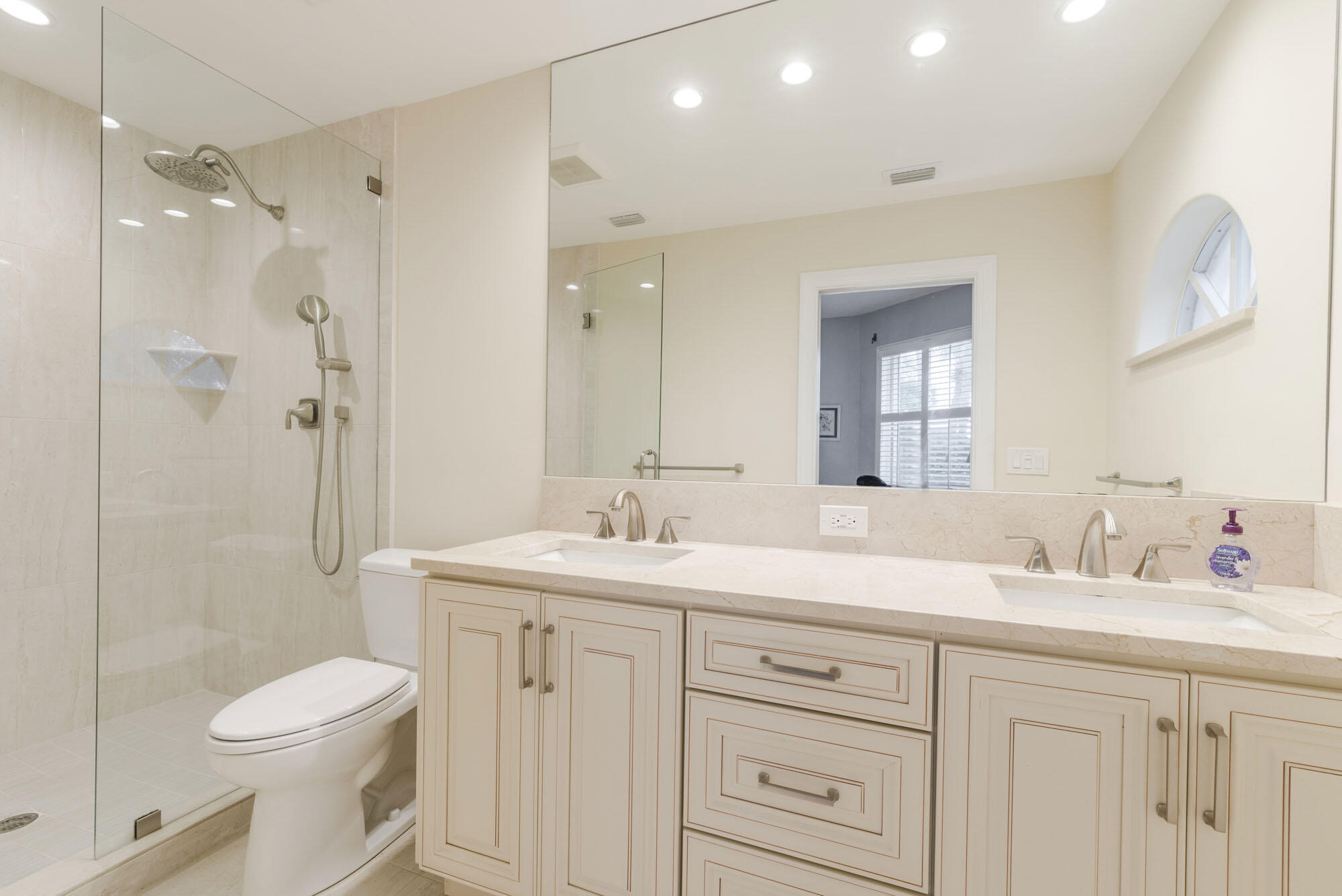 2403 Fairway Drive N