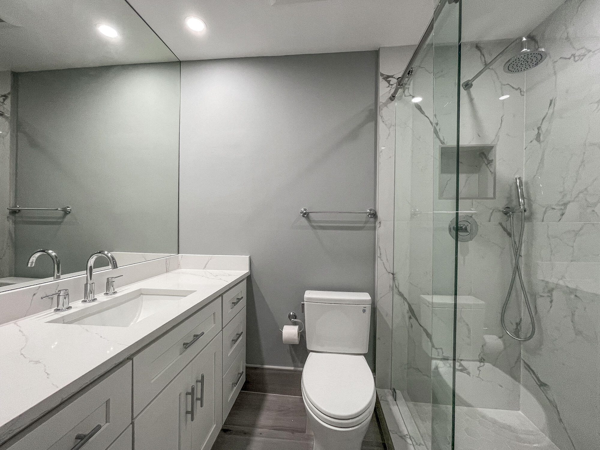 2403 Fairway Drive N