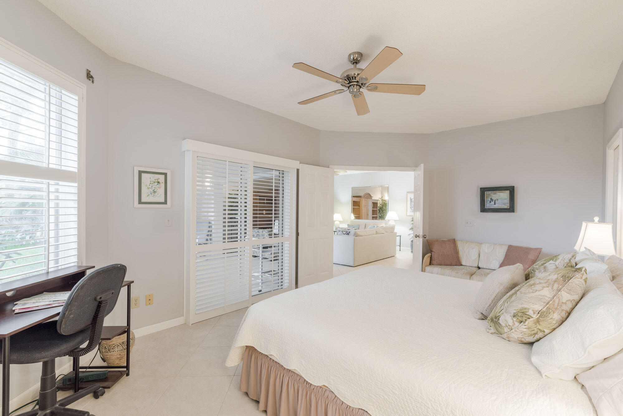 2403 Fairway Drive N