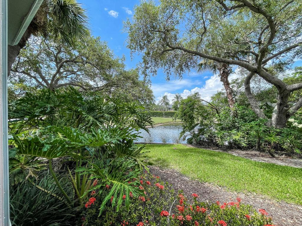 2403 Fairway Drive N