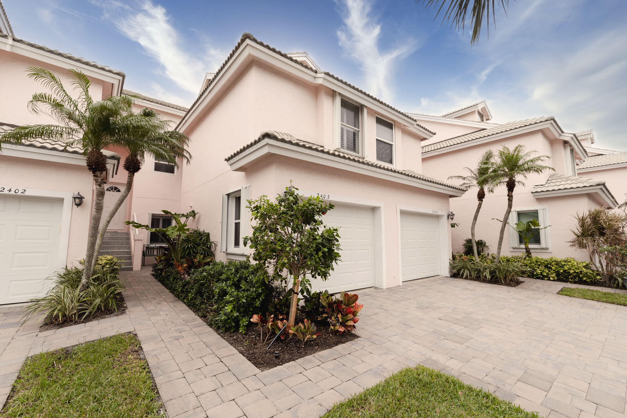 2403 Fairway Drive N