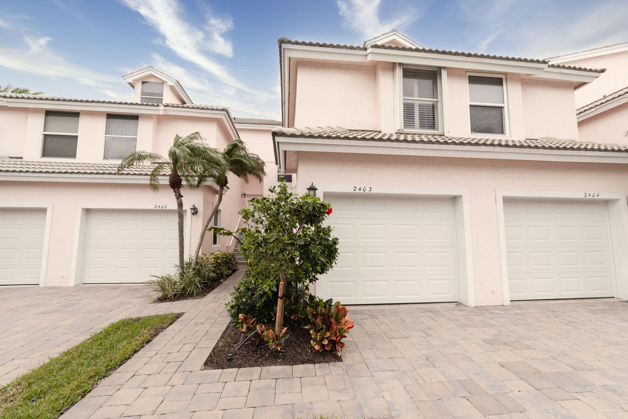 2403 Fairway Drive N