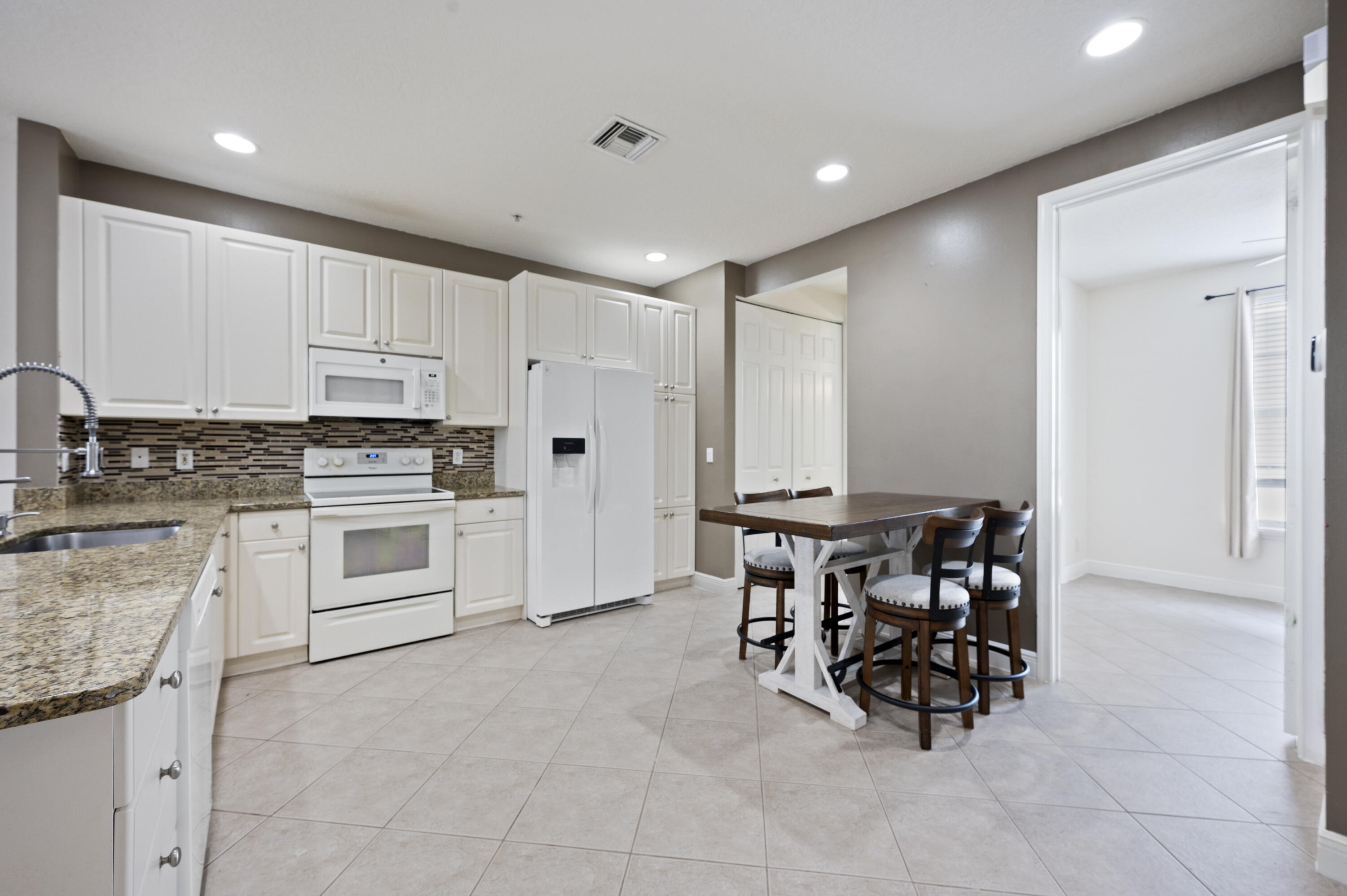 115 Apalachee Lane