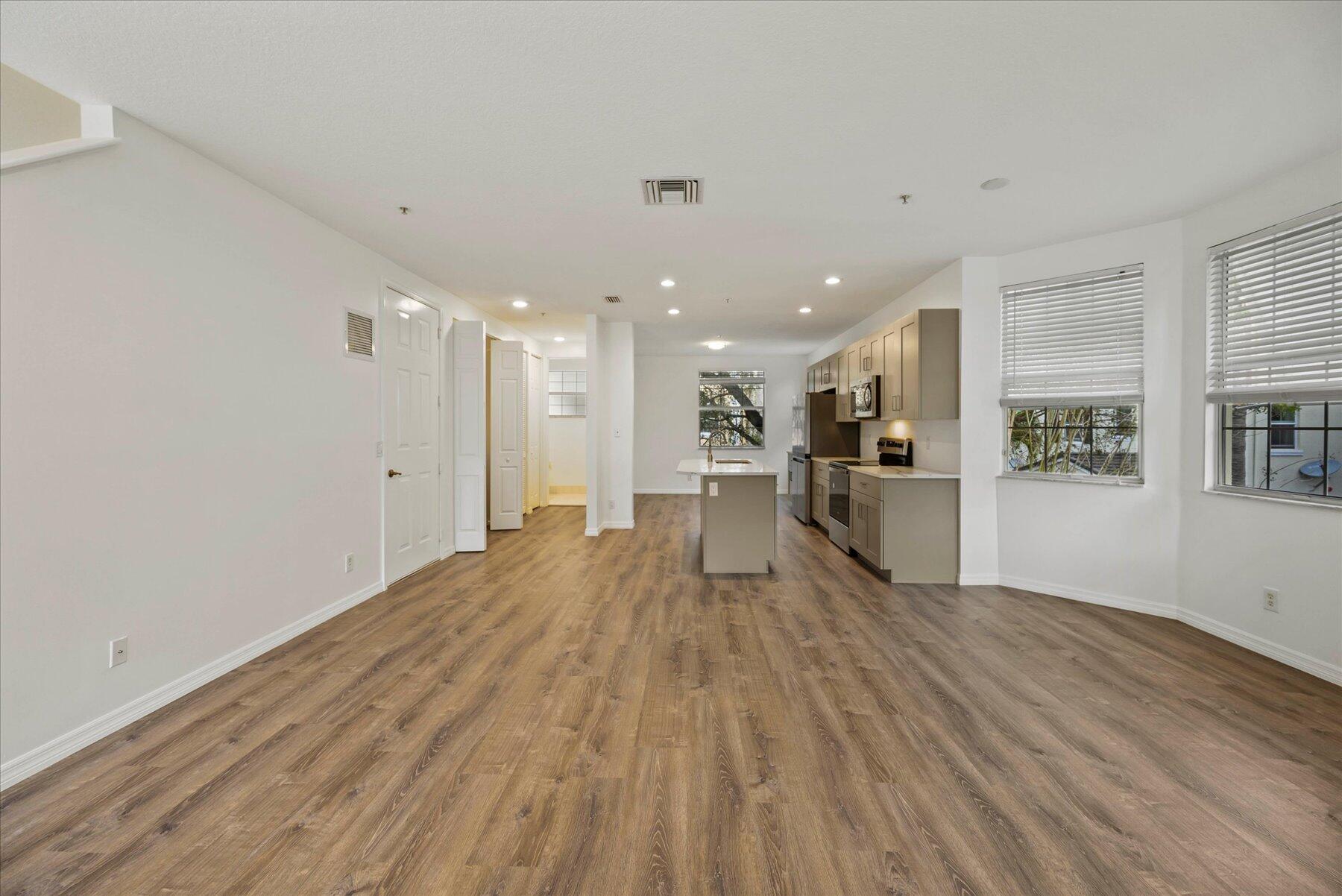 1522 Limetree Bay Avenue