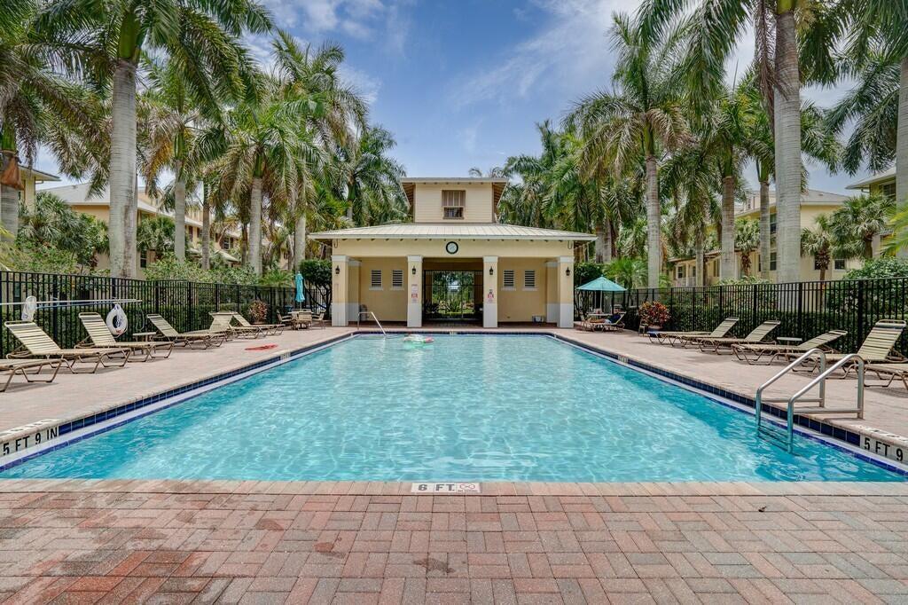 1522 Limetree Bay Avenue