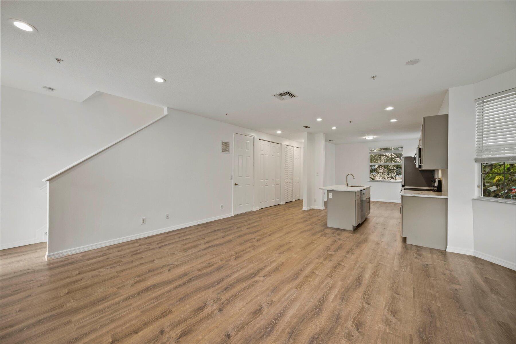 1522 Limetree Bay Avenue