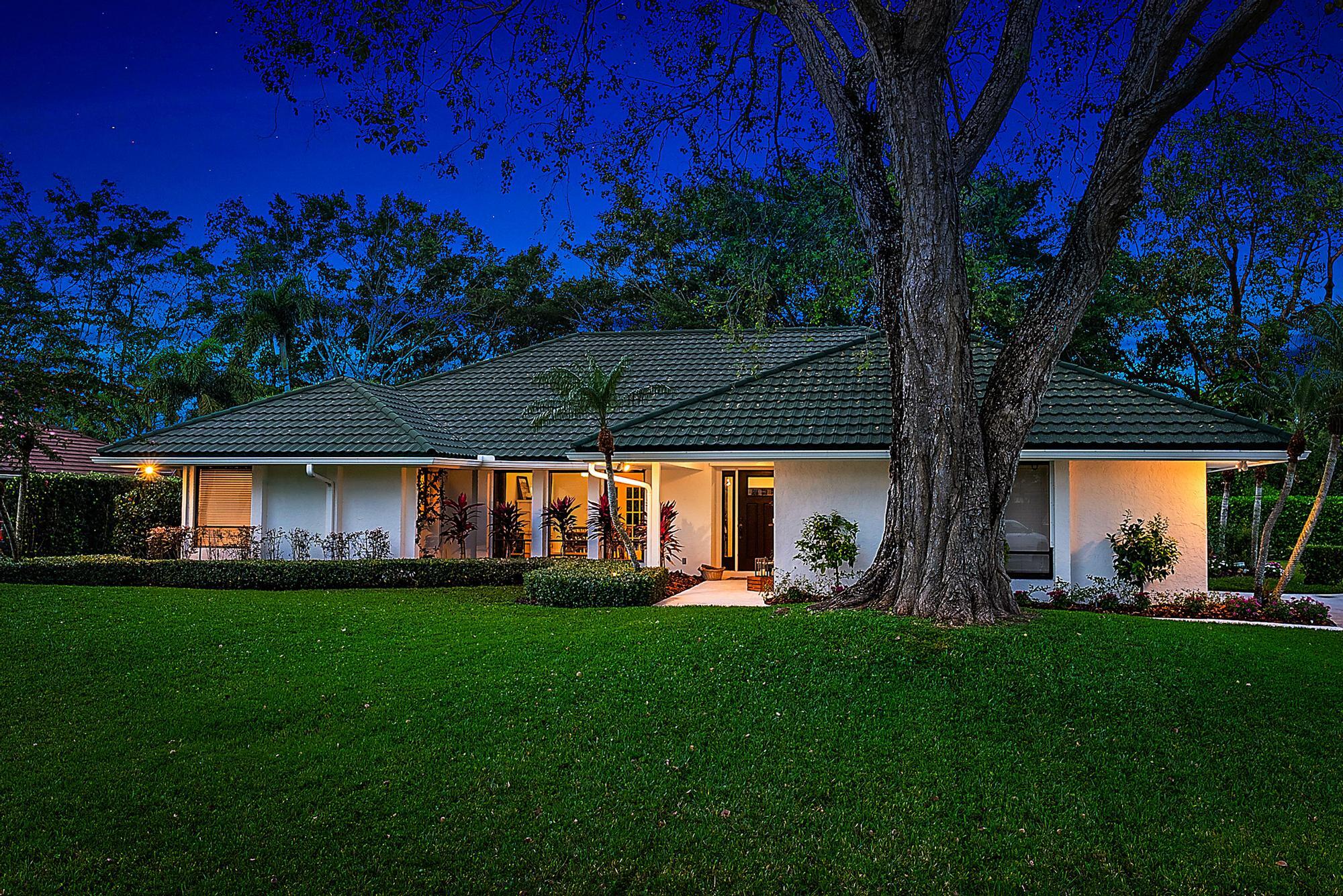 92 Dunbar Road E