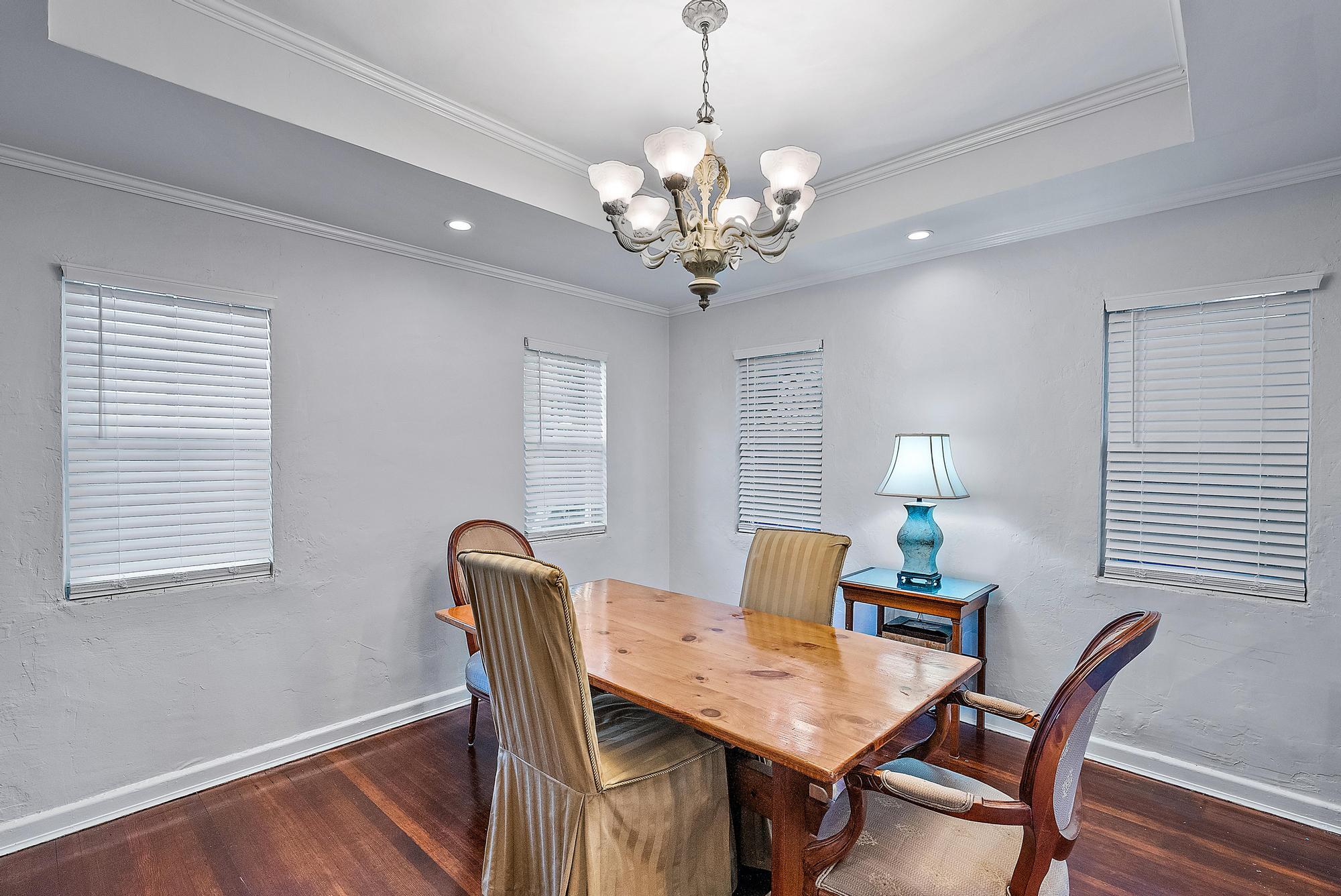 1220 Longwood Street