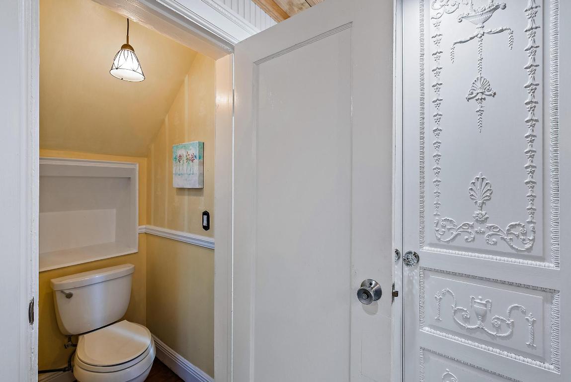 1220 Longwood Street