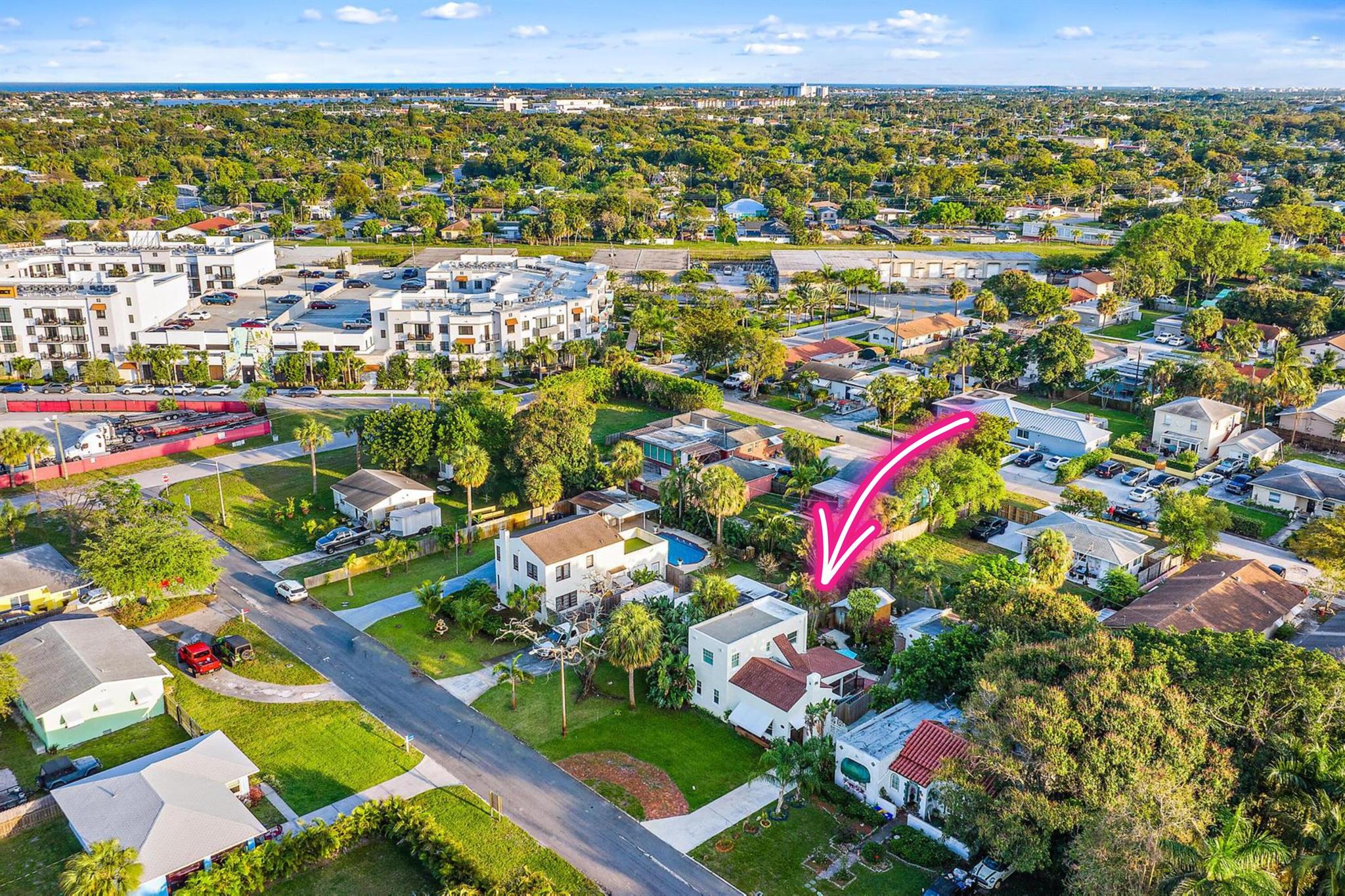 1220 Longwood Street