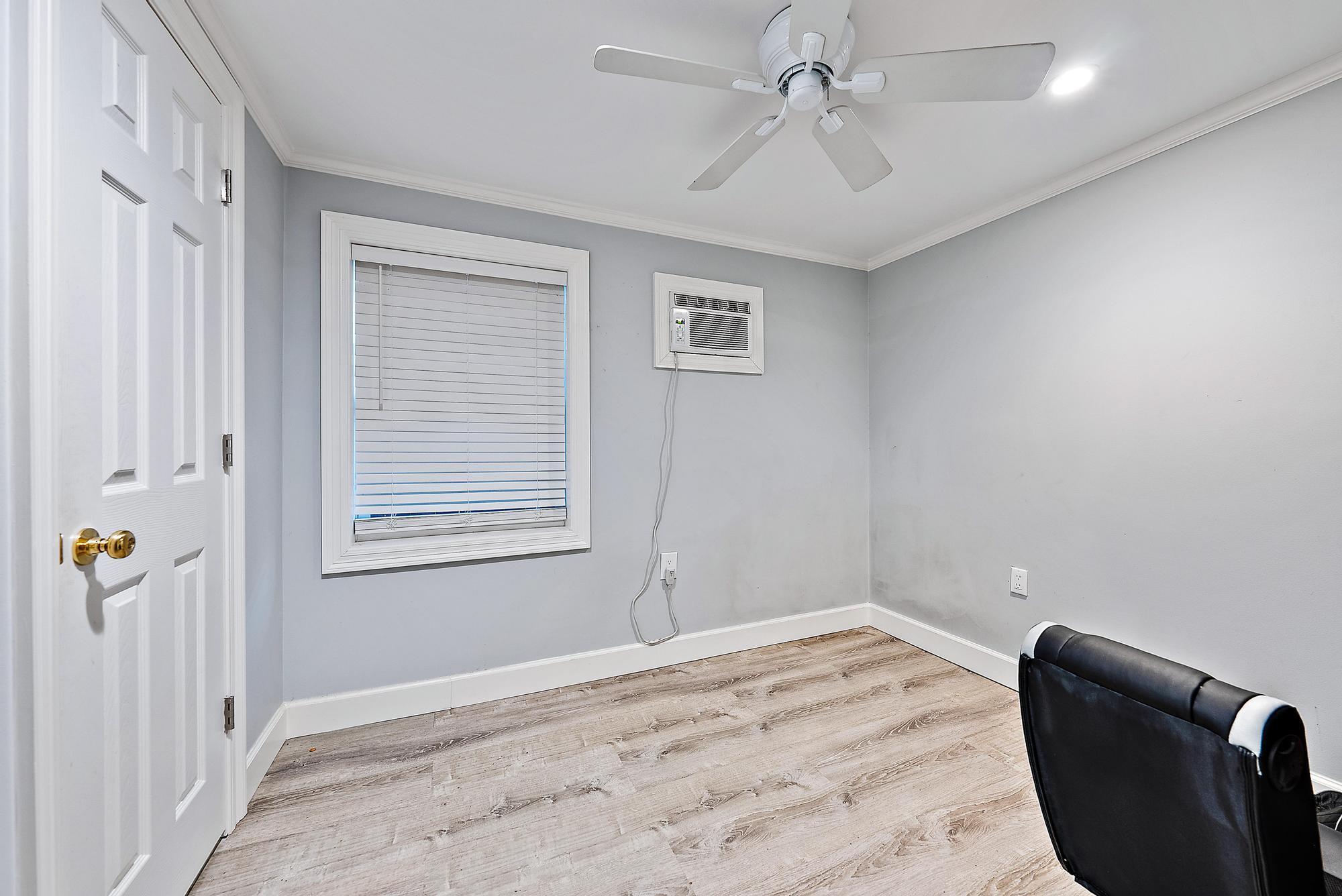 1220 Longwood Street