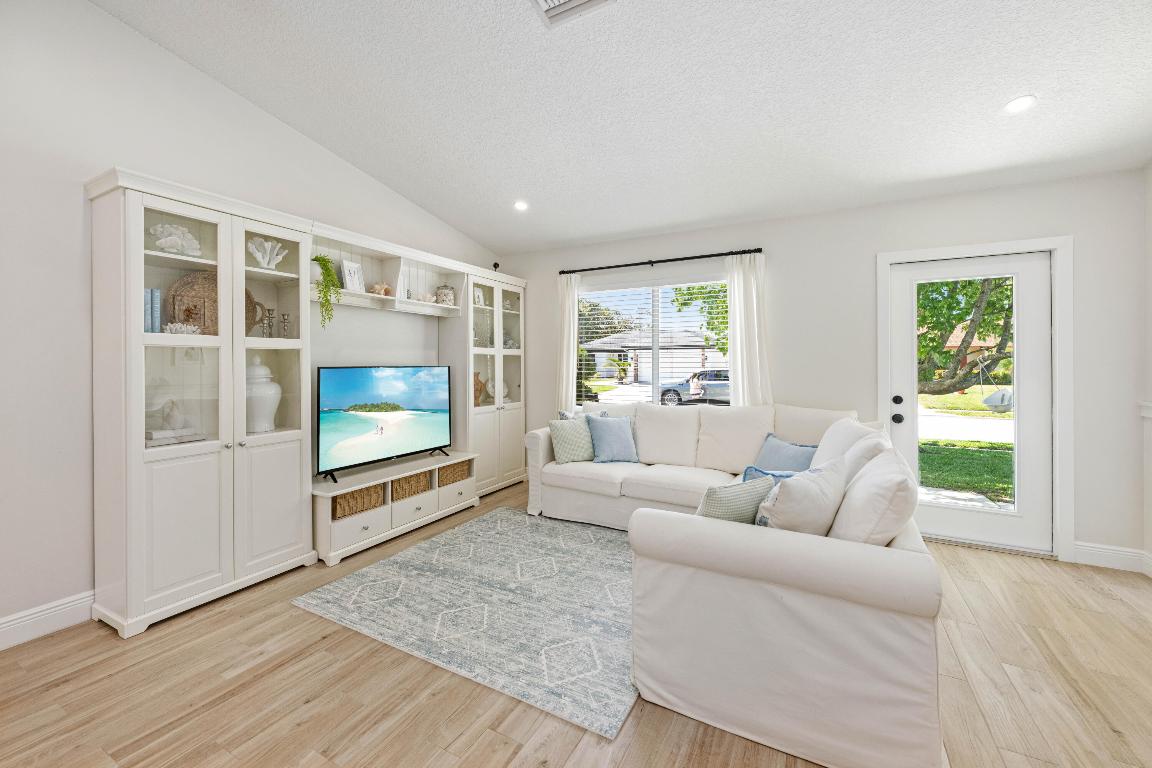 163 Arrowhead Circle