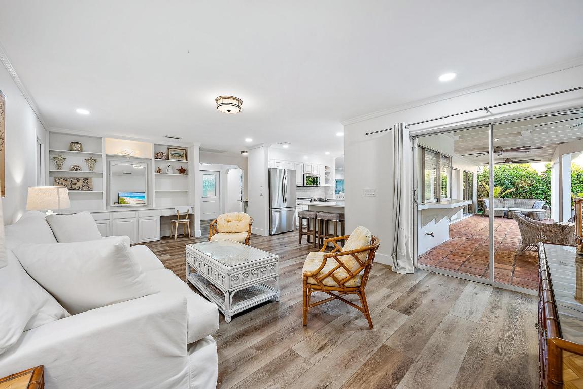 305 Country Club Drive