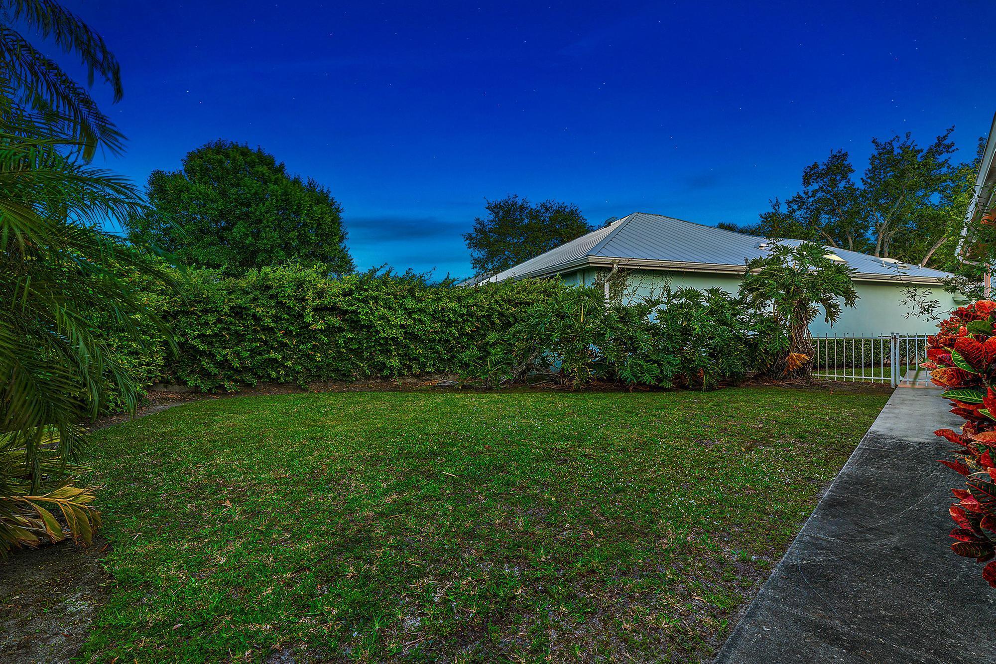 2821 SW Brighton Way