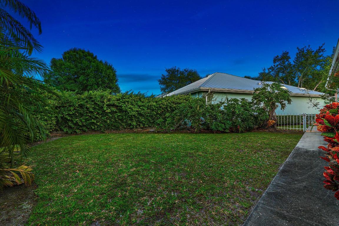 2821 SW Brighton Way