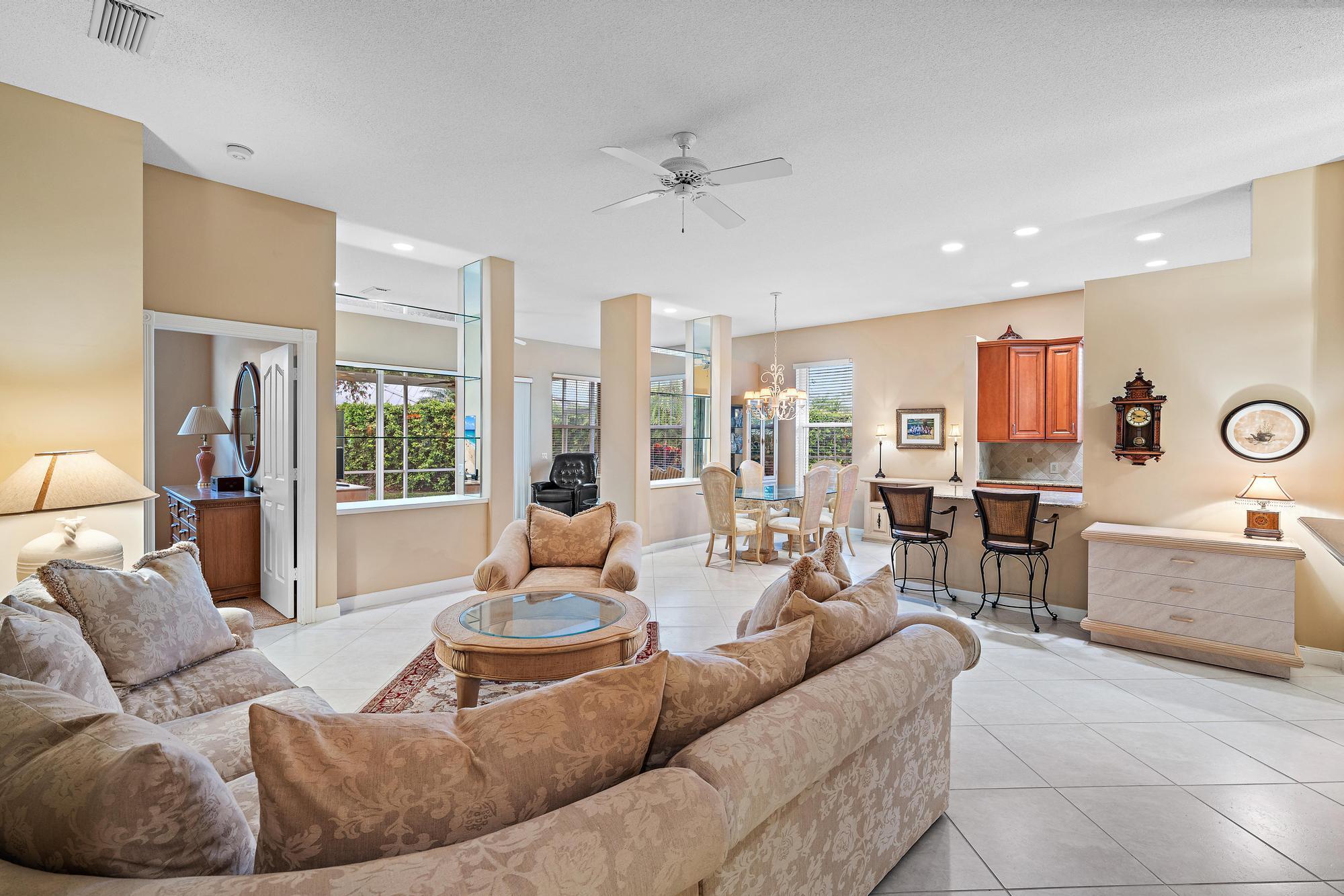 2821 SW Brighton Way