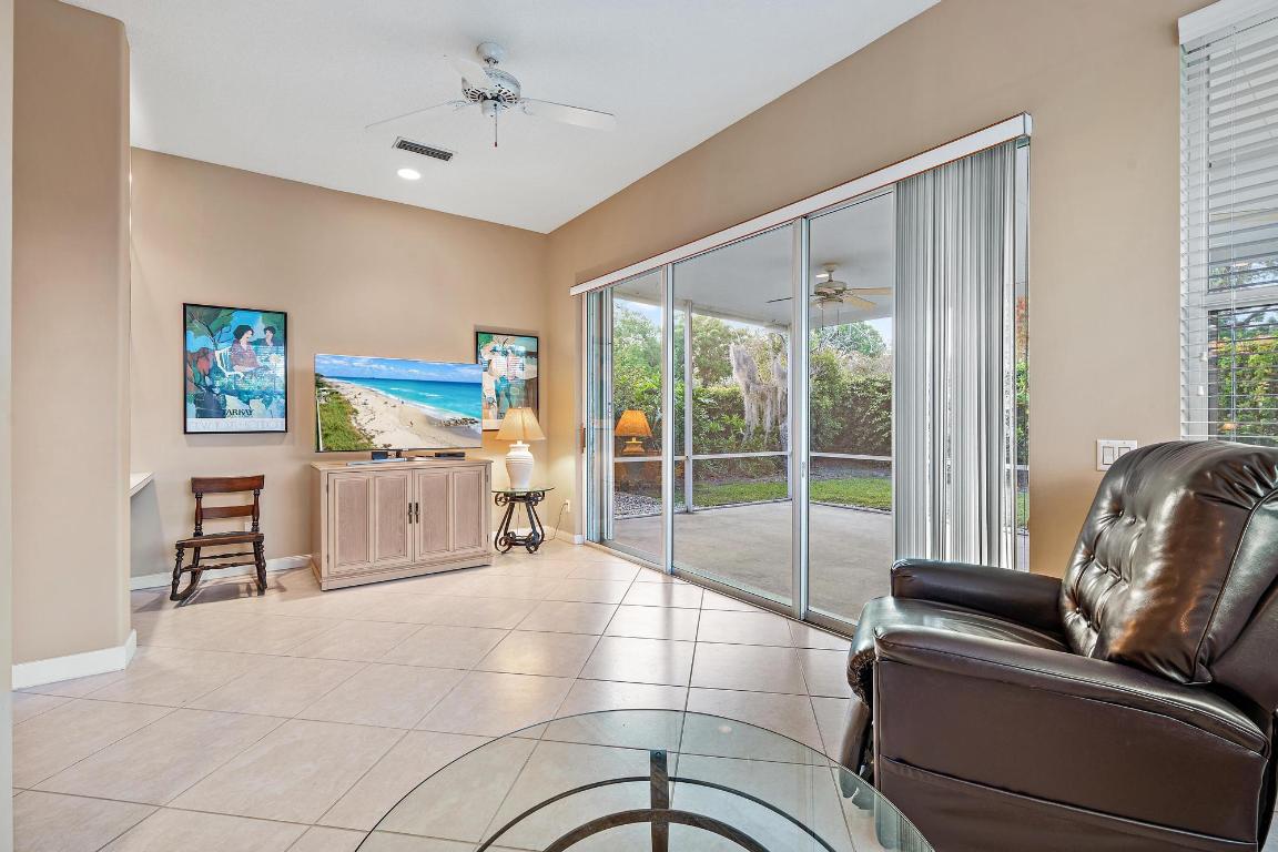 2821 SW Brighton Way