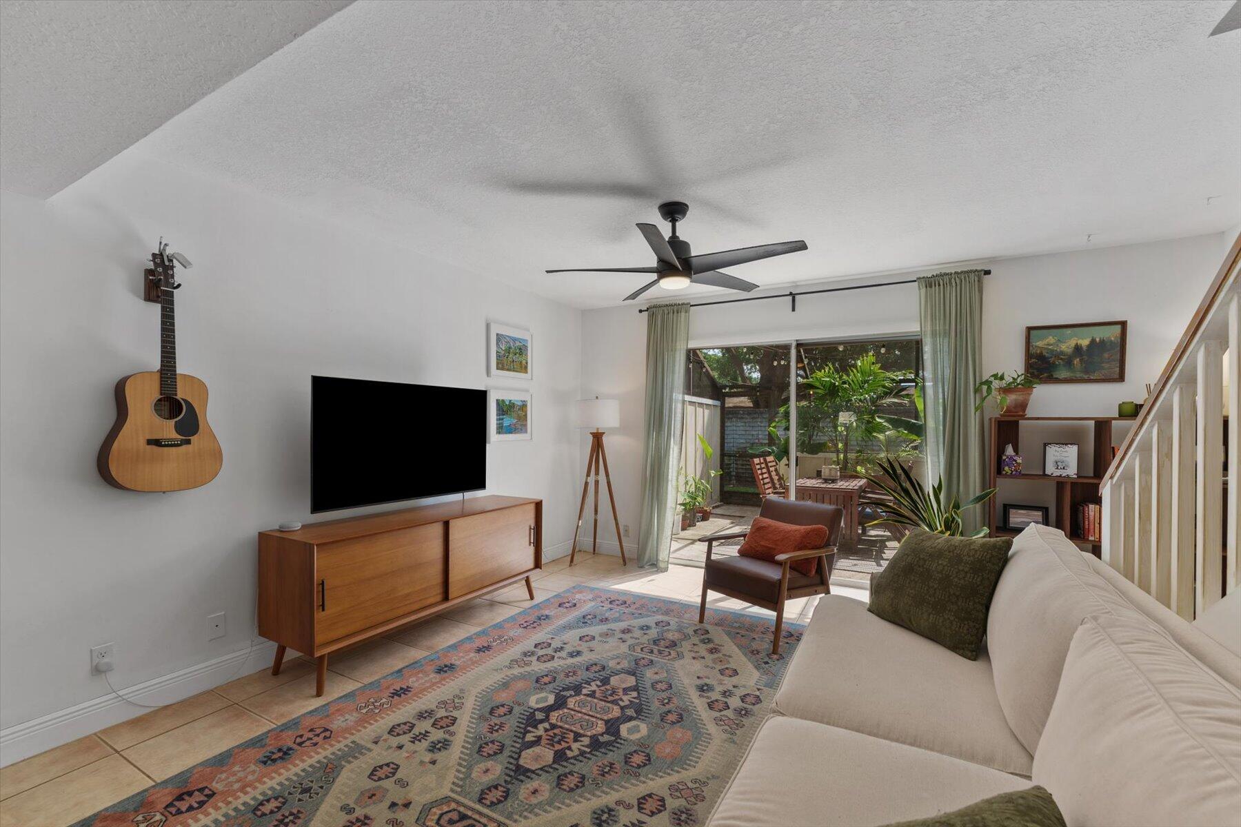 6158 Riverwalk Lane 6