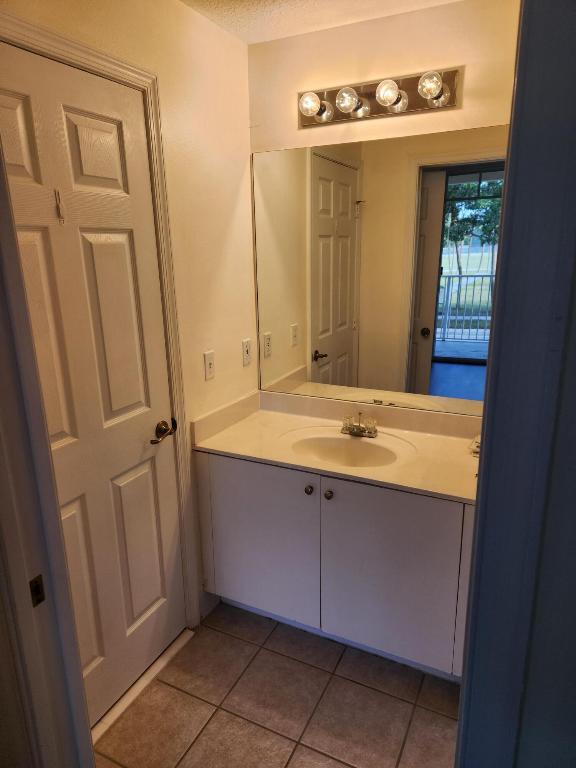 1054 University Boulevard 25