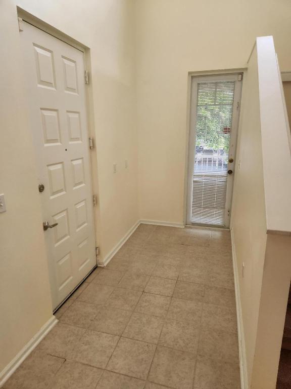 1054 University Boulevard 25