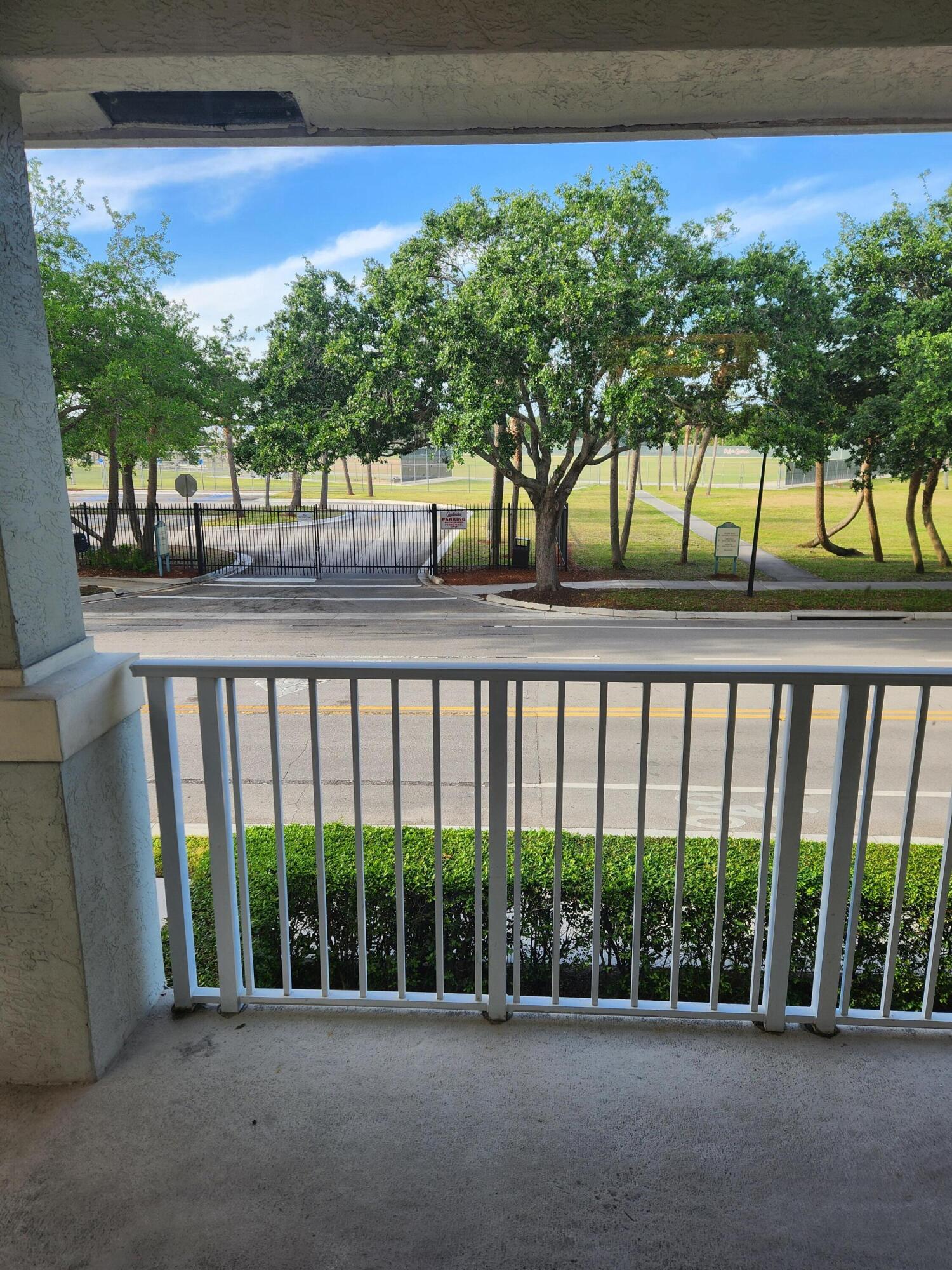 1054 University Boulevard 25