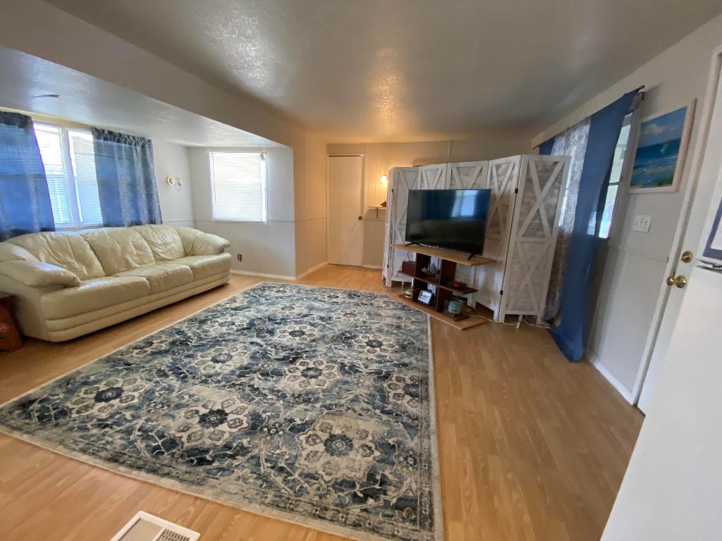 5400 SE Jack Ave Avenue K13