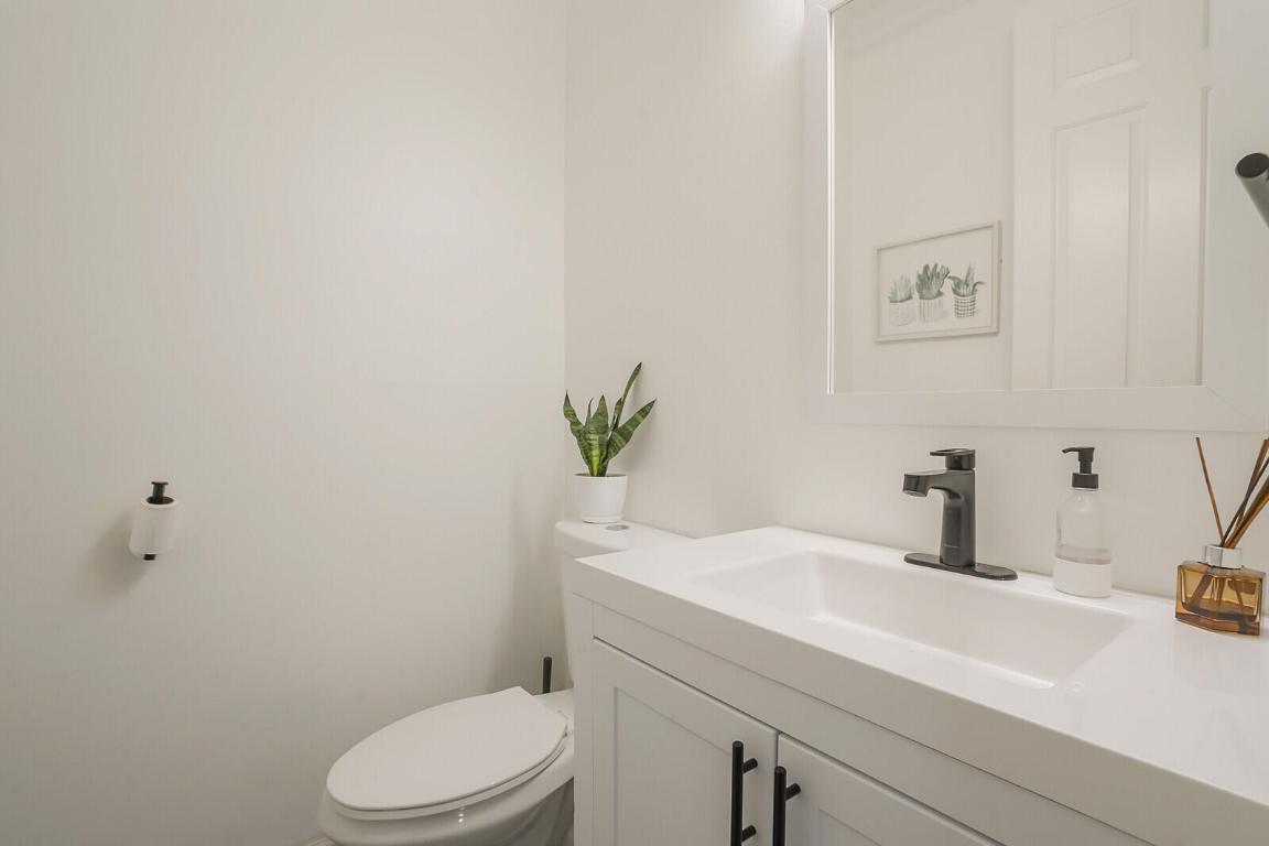 6351 Bella Circle 804