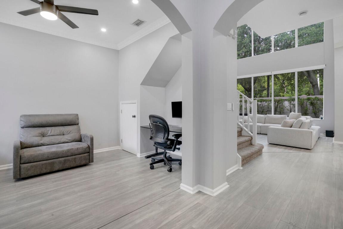 6351 Bella Circle 804