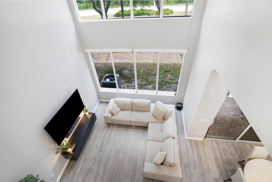 6351 Bella Circle 804