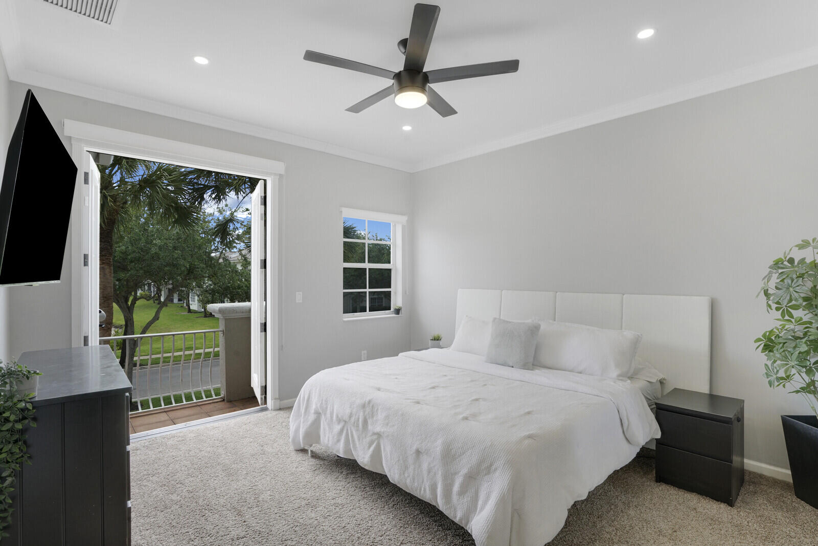 6351 Bella Circle 804