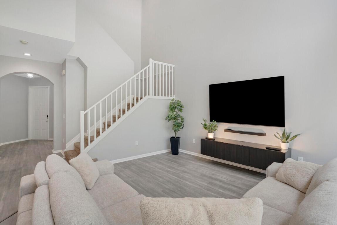 6351 Bella Circle 804