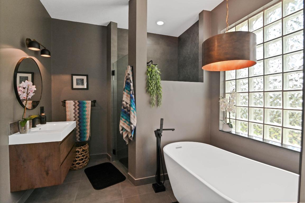 18263 River Oaks Drive