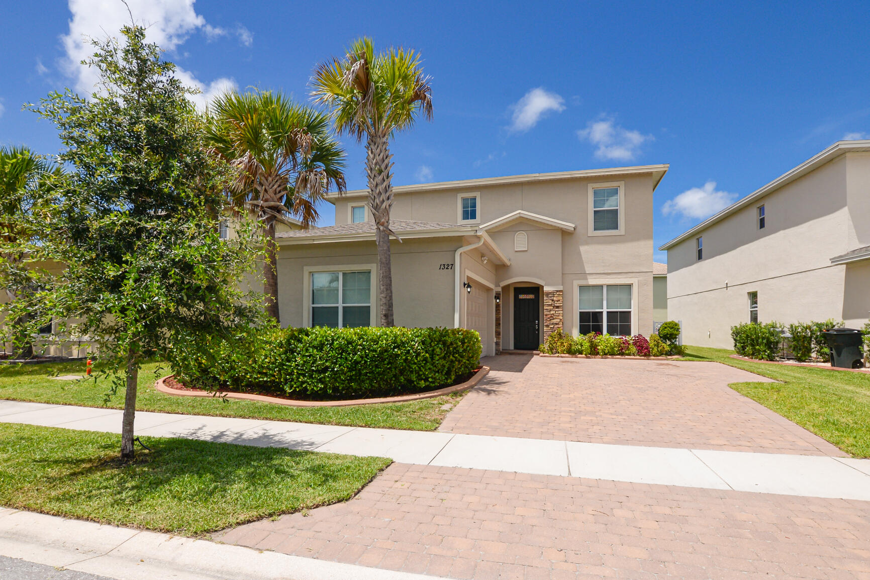 1327 NW Leonardo Circle