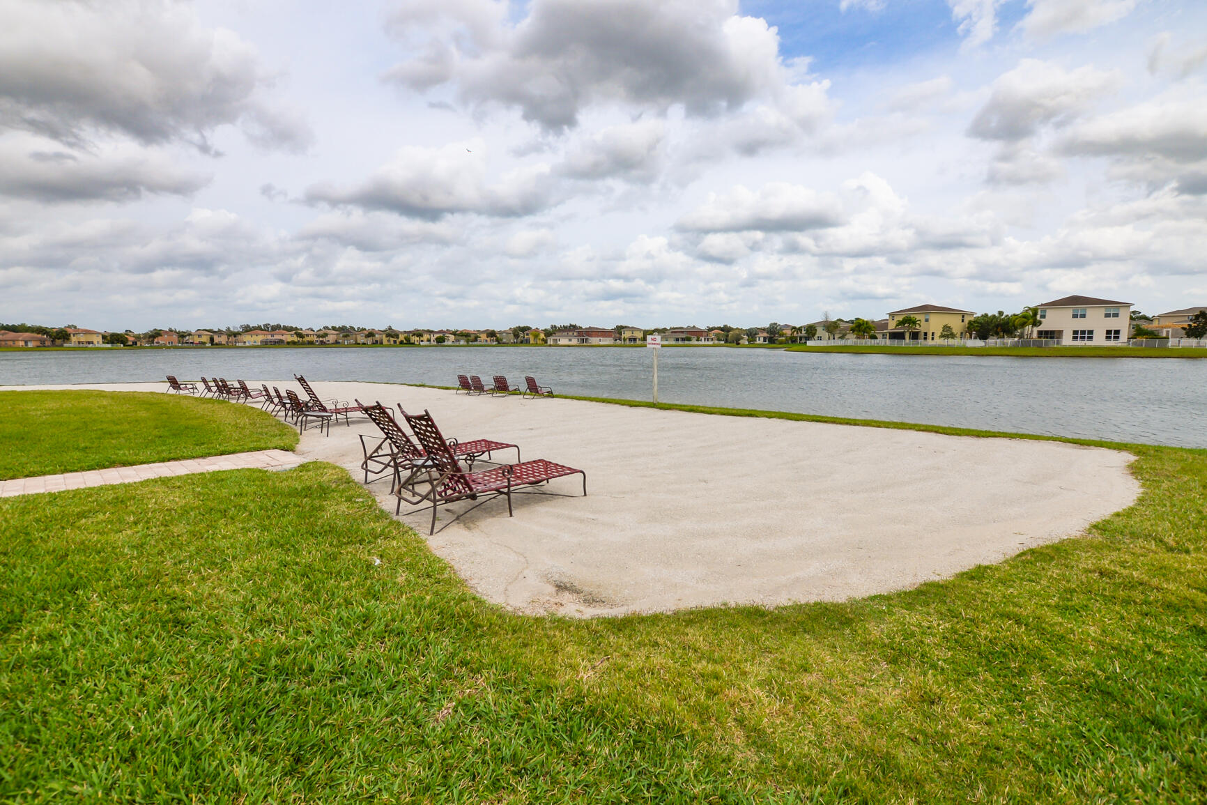 1327 NW Leonardo Circle