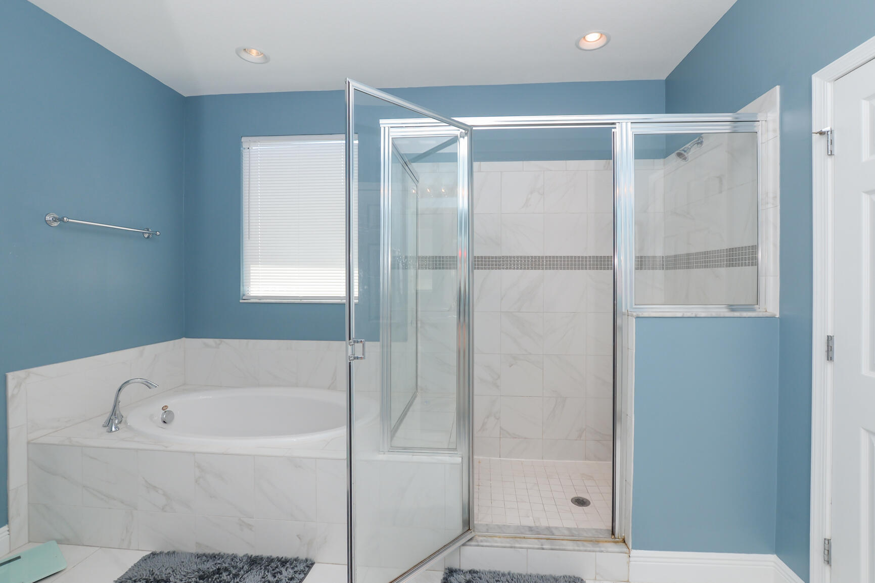 1327 NW Leonardo Circle