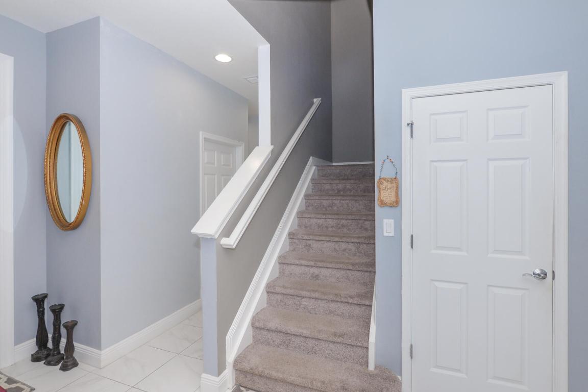 1327 NW Leonardo Circle