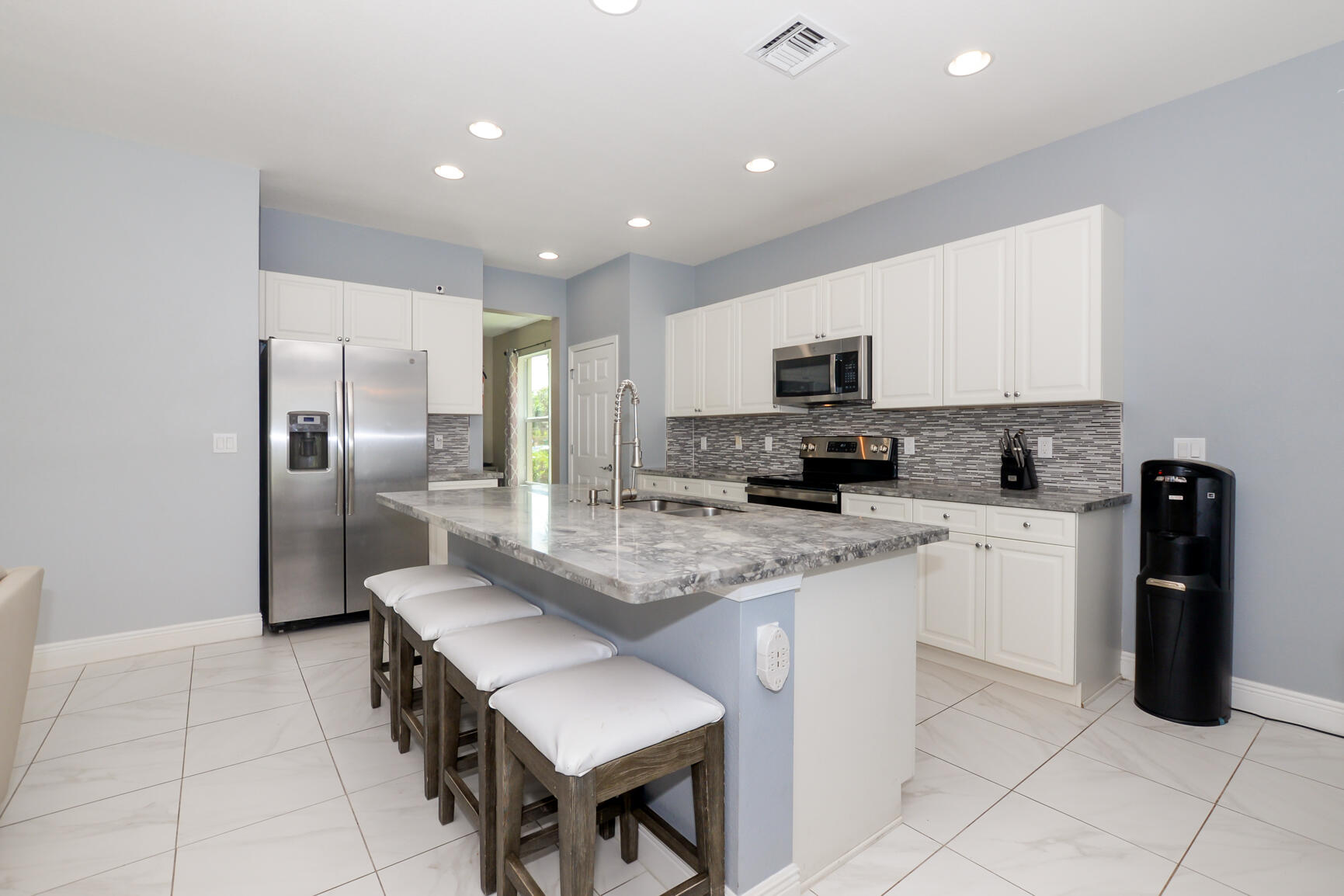 1327 NW Leonardo Circle
