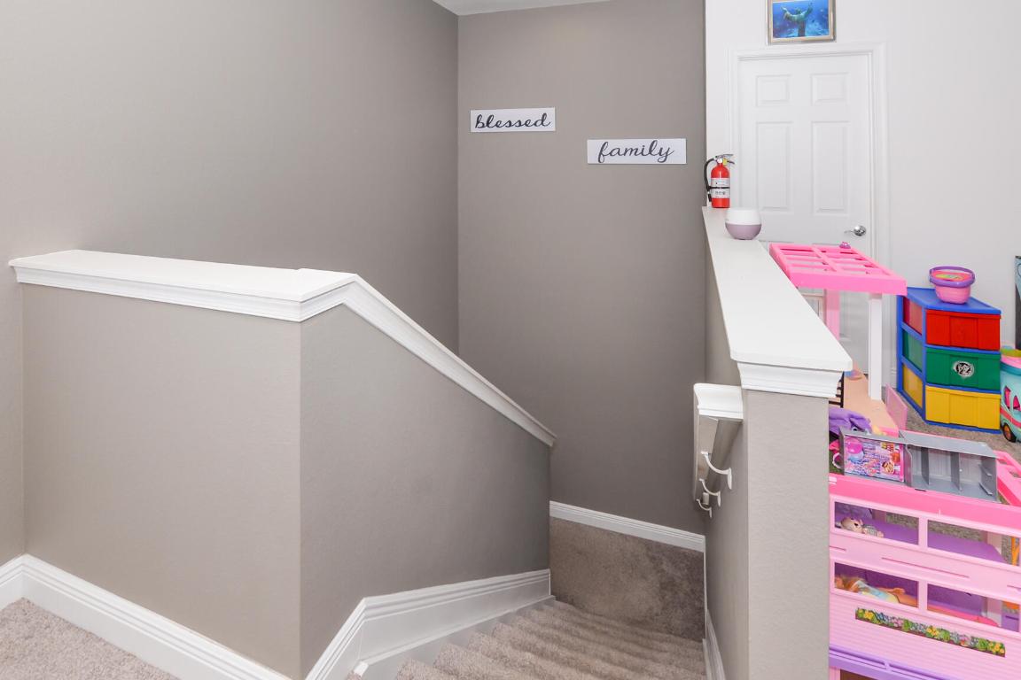 1327 NW Leonardo Circle