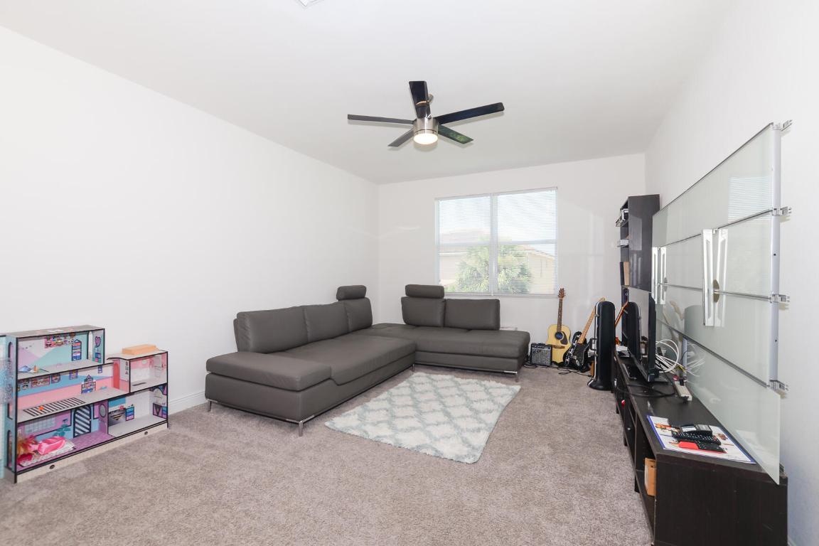 1327 NW Leonardo Circle