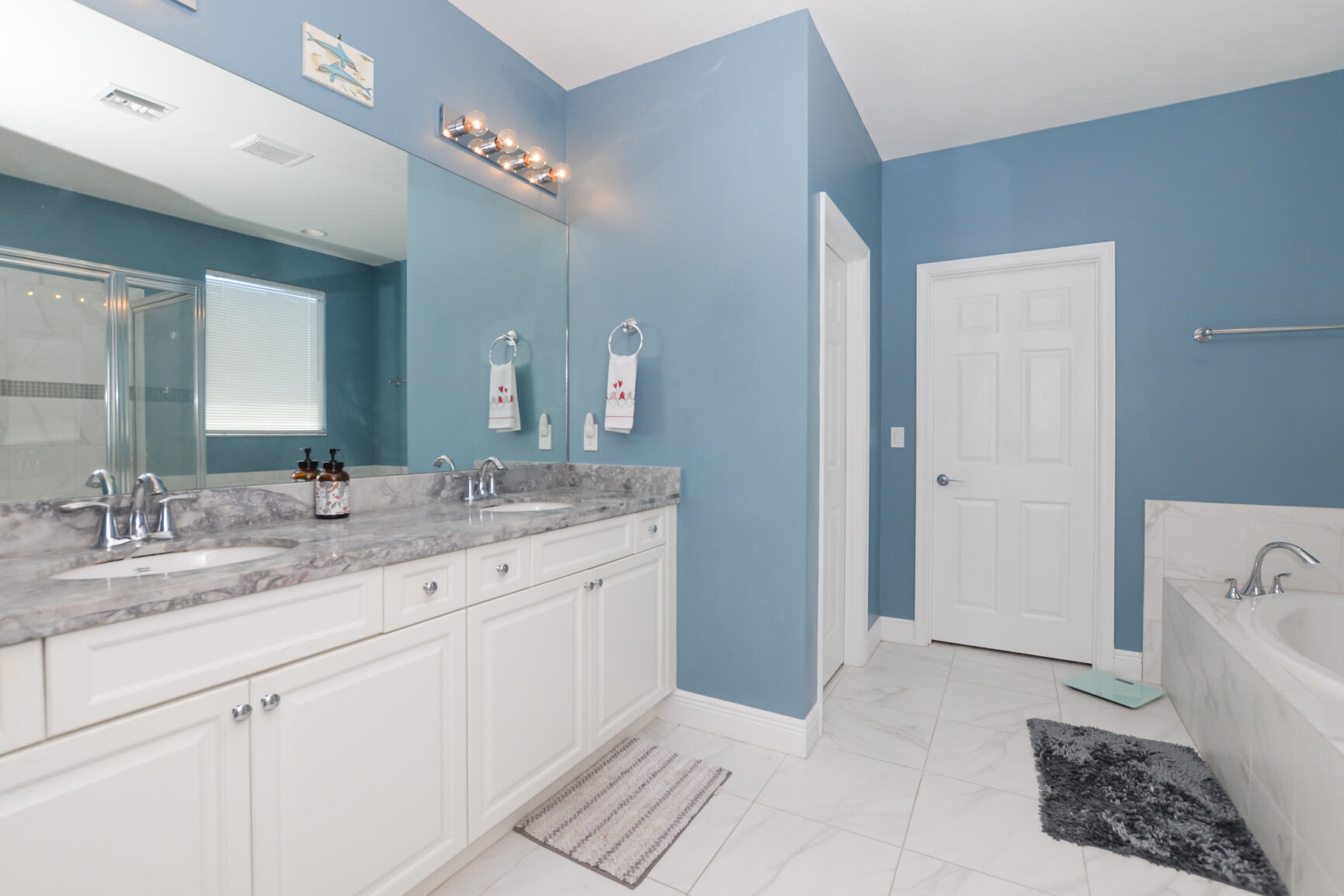 1327 NW Leonardo Circle