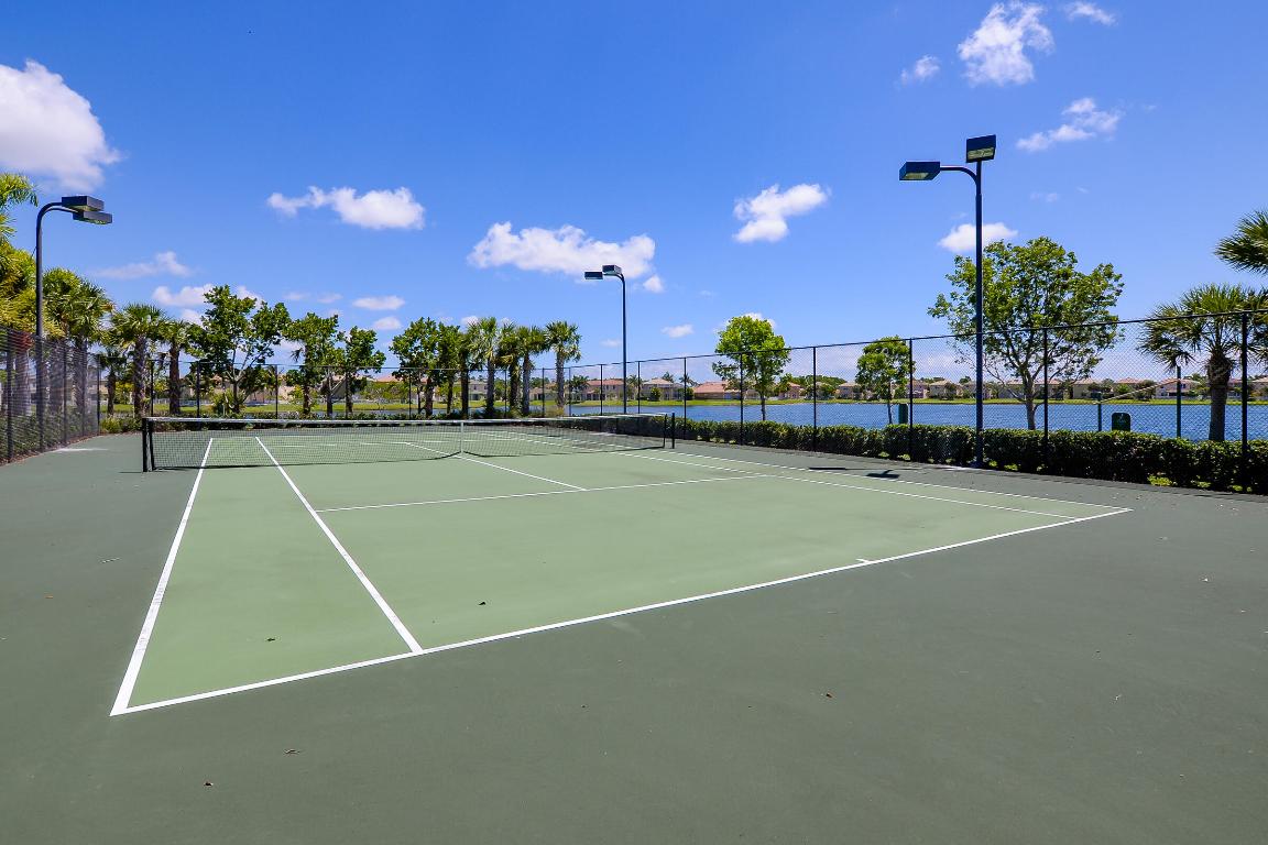 1327 NW Leonardo Circle