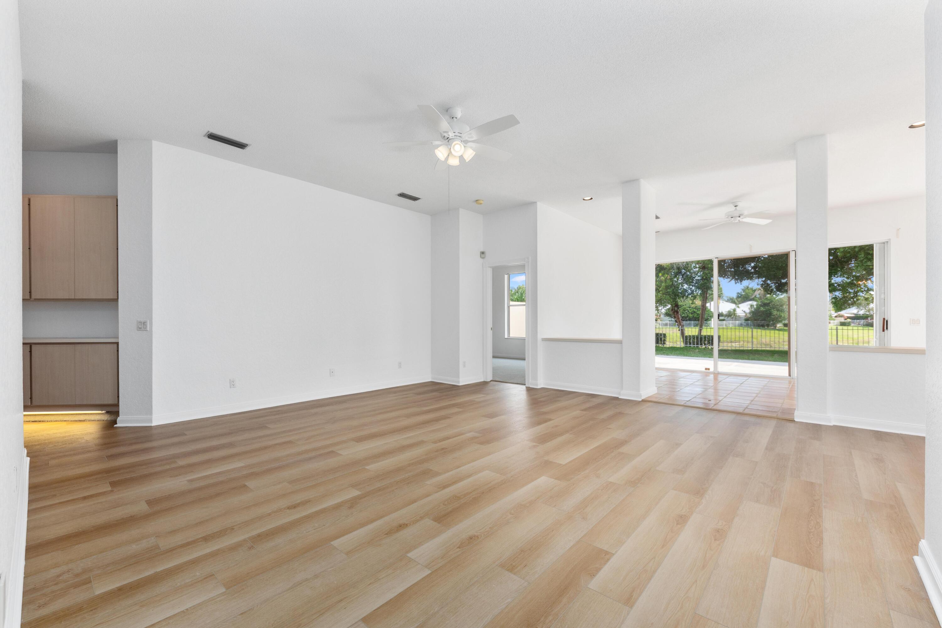 2544 SW Greenwich Way