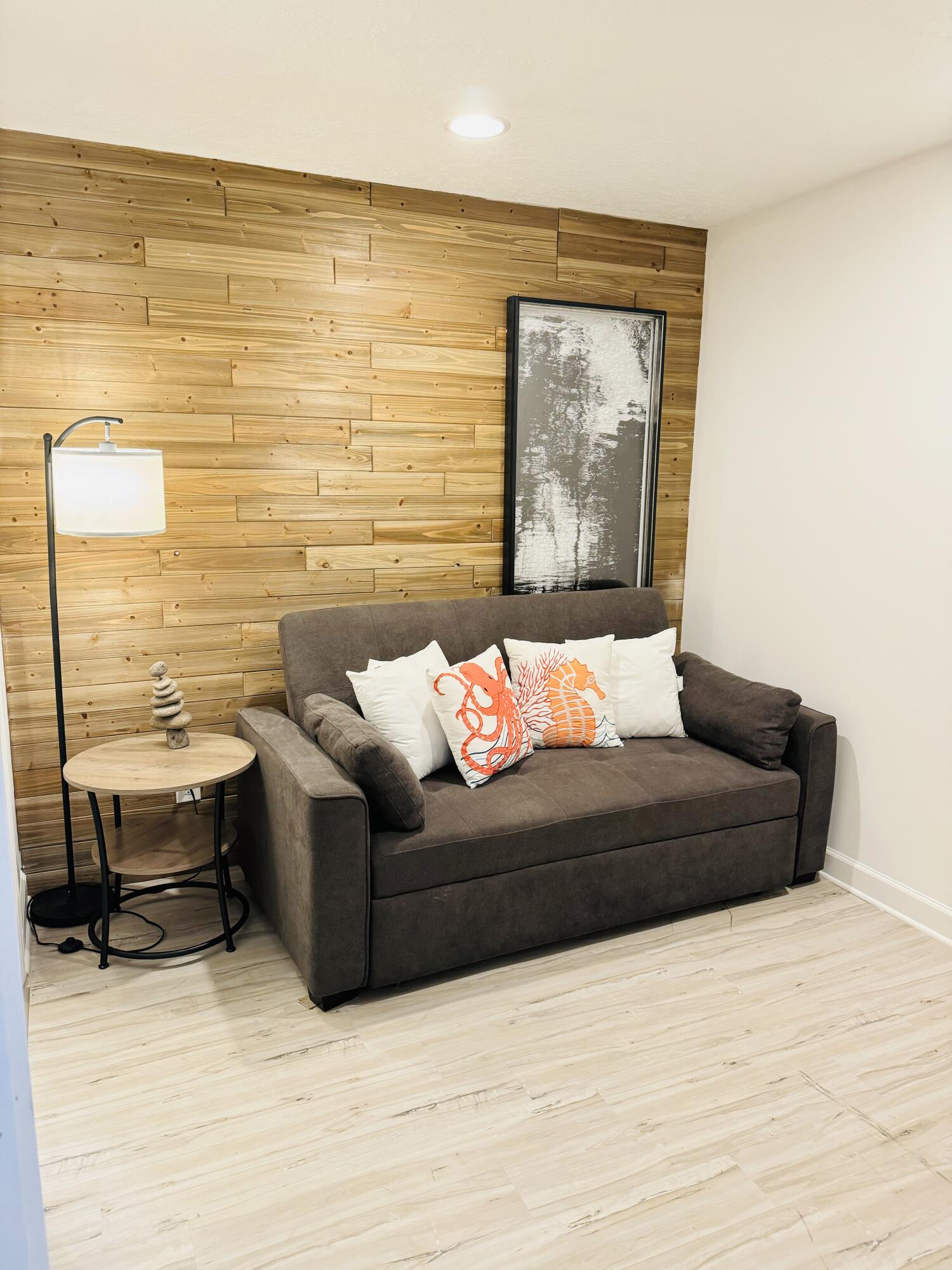 1605 S Us Highway 1 1h