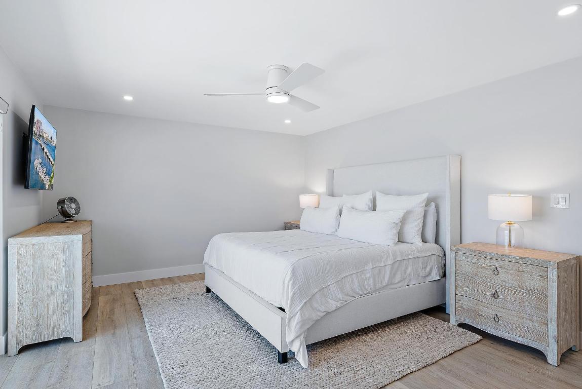 100 Waterway Road 207e