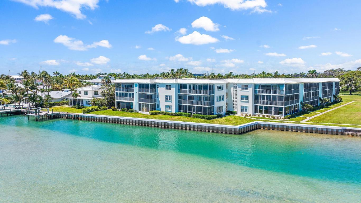 100 Waterway Road 207e