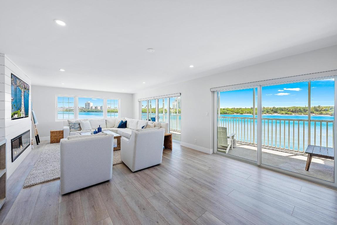 100 Waterway Road 207e